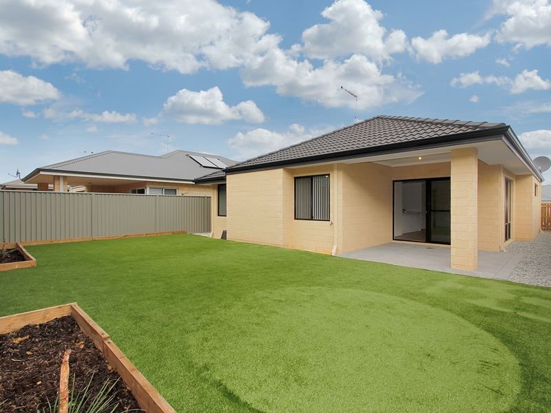 42 Litchfield Circle, Wandi WA 6167