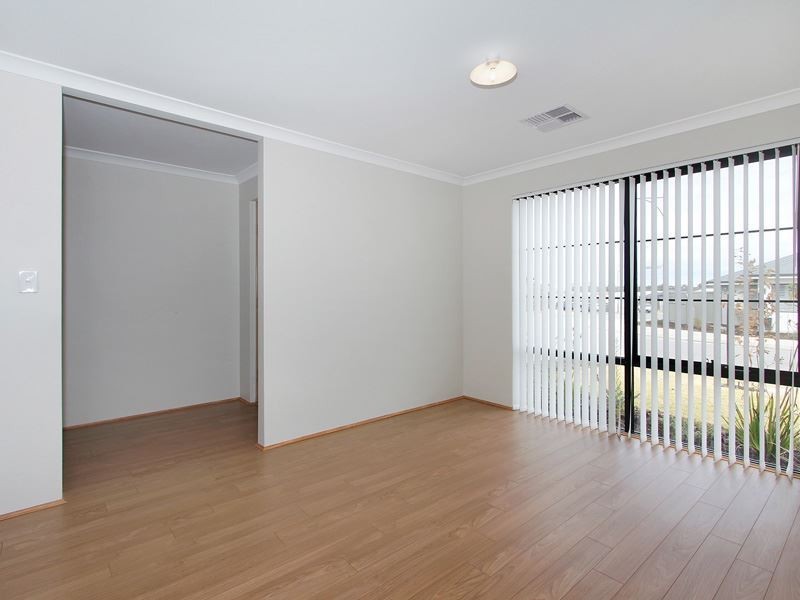 42 Litchfield Circle, Wandi WA 6167