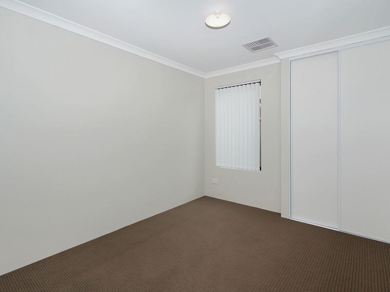 42 Litchfield Circle, Wandi WA 6167