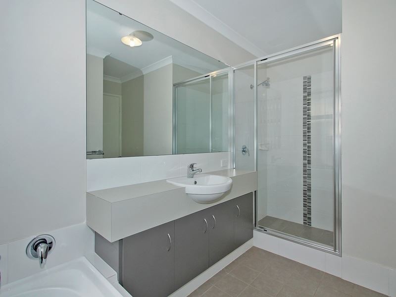 42 Litchfield Circle, Wandi WA 6167