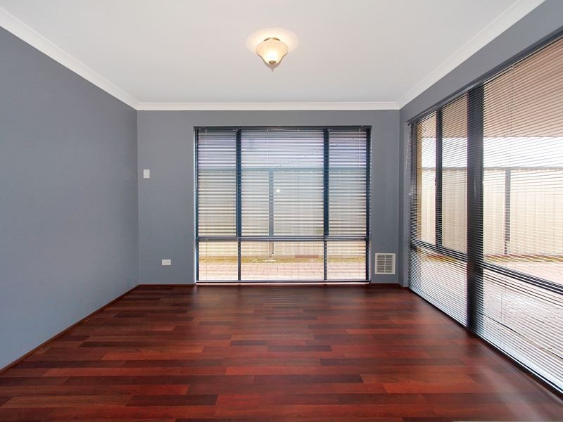 37 Murrumbidgee Drive, Hammond Park WA 6164