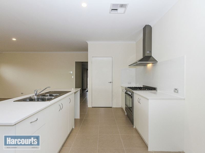 18 Astounding Way, Aubin Grove WA 6164