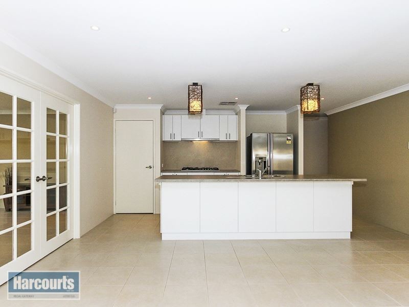 21 Neilson Street, Hammond Park WA 6164