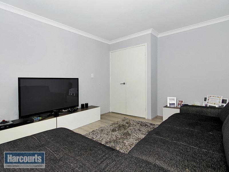 81 Honeywood Avenue, Wandi WA 6167