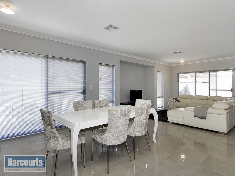 81 Honeywood Avenue, Wandi WA 6167