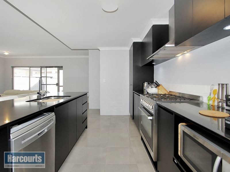 81 Honeywood Avenue, Wandi WA 6167