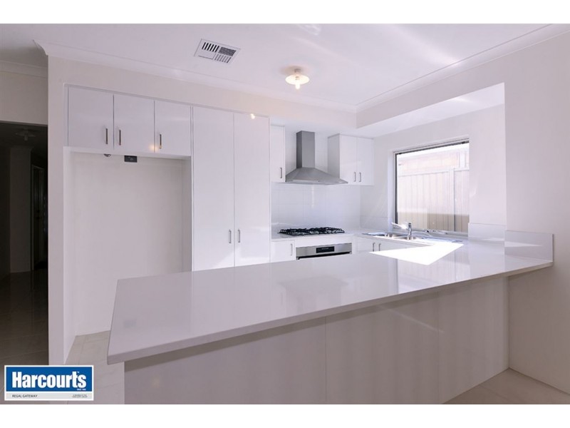 81 Litchfield Circle, Wandi WA 6167