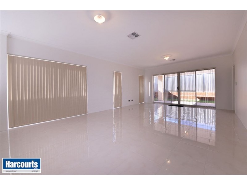 81 Litchfield Circle, Wandi WA 6167