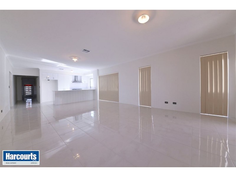 81 Litchfield Circle, Wandi WA 6167