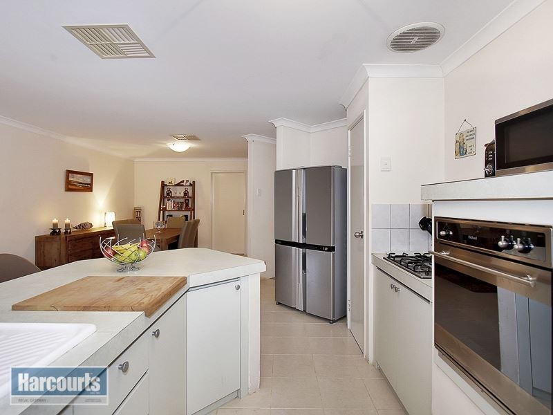 34 St Caire Gardens, Atwell WA 6164