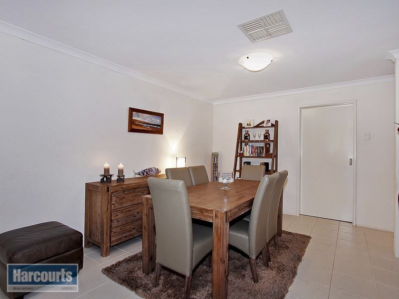 34 St Caire Gardens, Atwell WA 6164