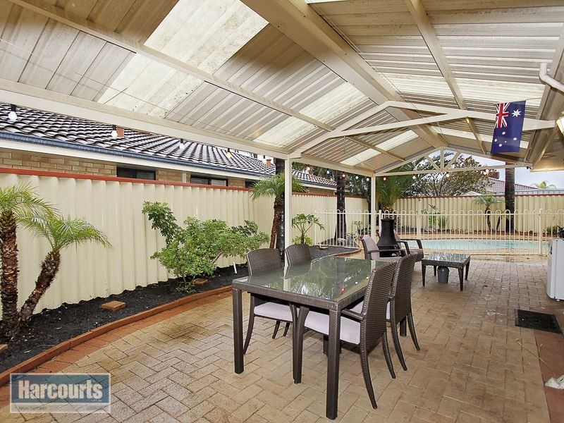 34 St Caire Gardens, Atwell WA 6164