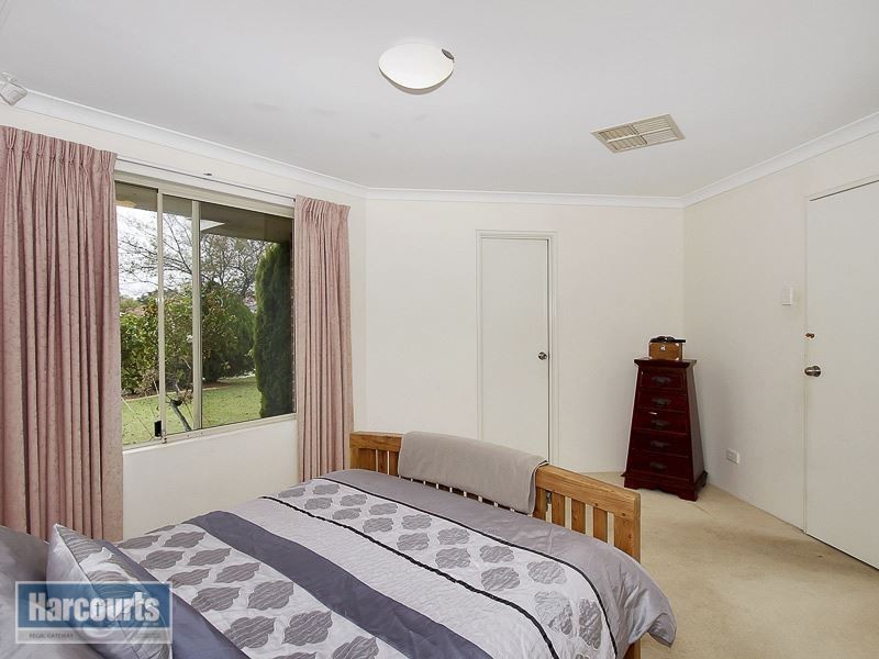 34 St Caire Gardens, Atwell WA 6164