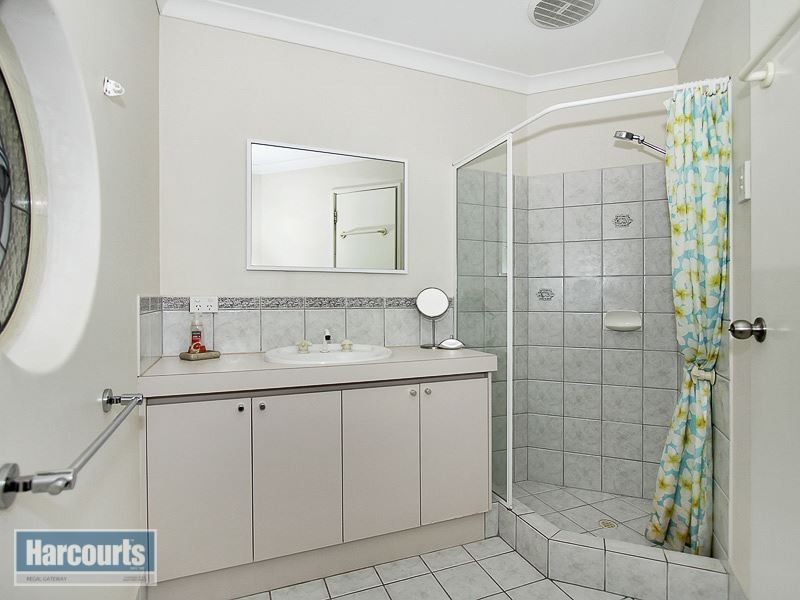 34 St Caire Gardens, Atwell WA 6164