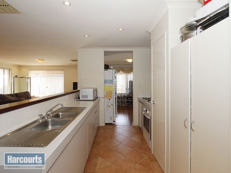 3 Daley Close, Atwell WA 6164