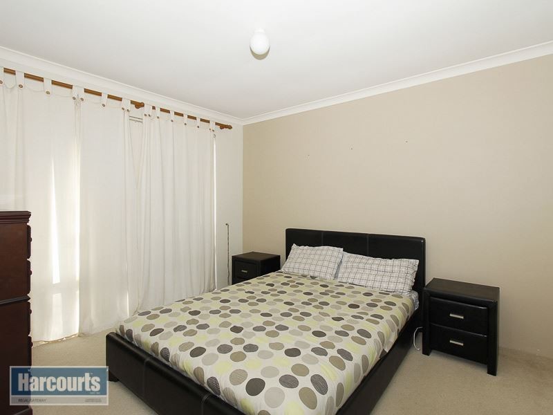 3 Daley Close, Atwell WA 6164