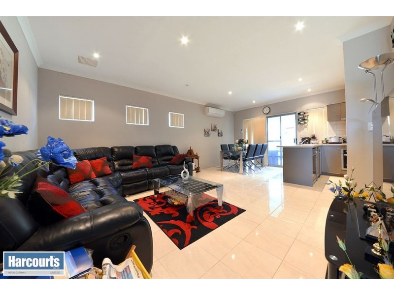 21 Carnation Street, Canning Vale WA 6155