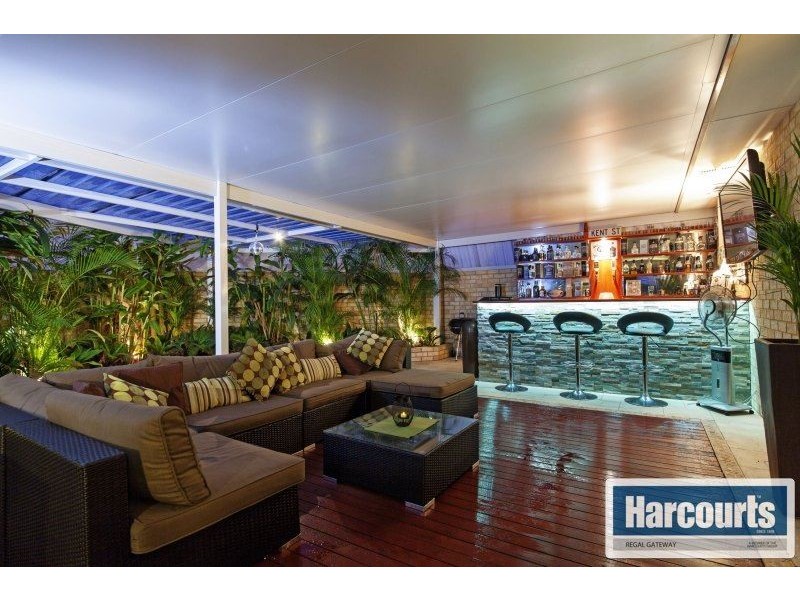 6 Elemi Bend, Atwell WA 6164