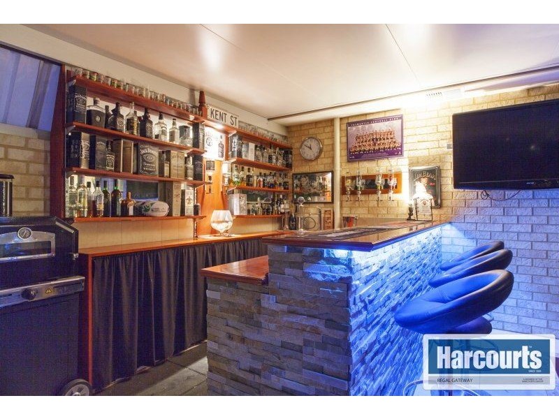 6 Elemi Bend, Atwell WA 6164