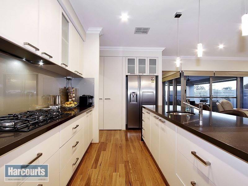 35b Drysdale Gardens, Wandi WA 6167