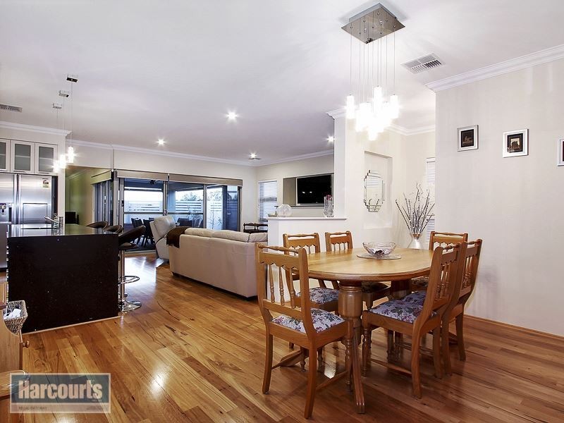 35b Drysdale Gardens, Wandi WA 6167