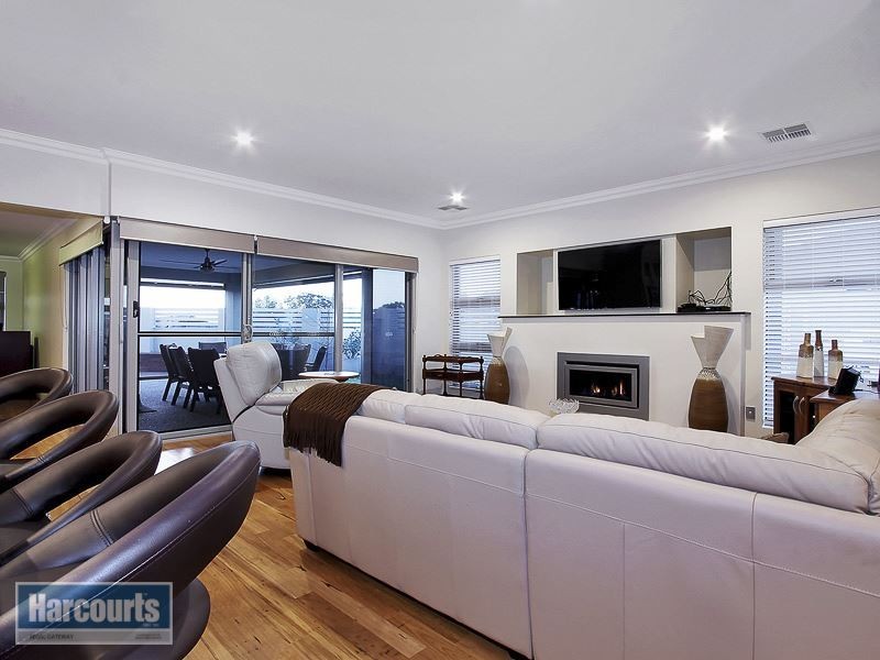 35b Drysdale Gardens, Wandi WA 6167