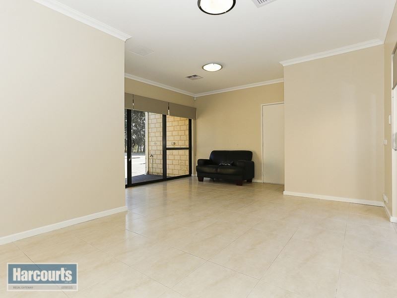 1a Dionysus Terrace, Atwell WA 6164