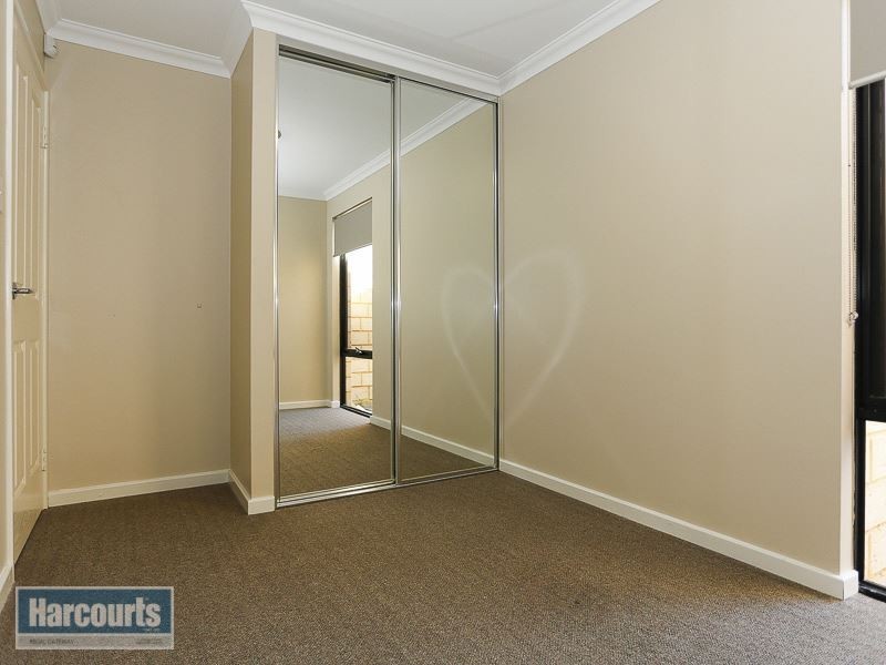 1a Dionysus Terrace, Atwell WA 6164