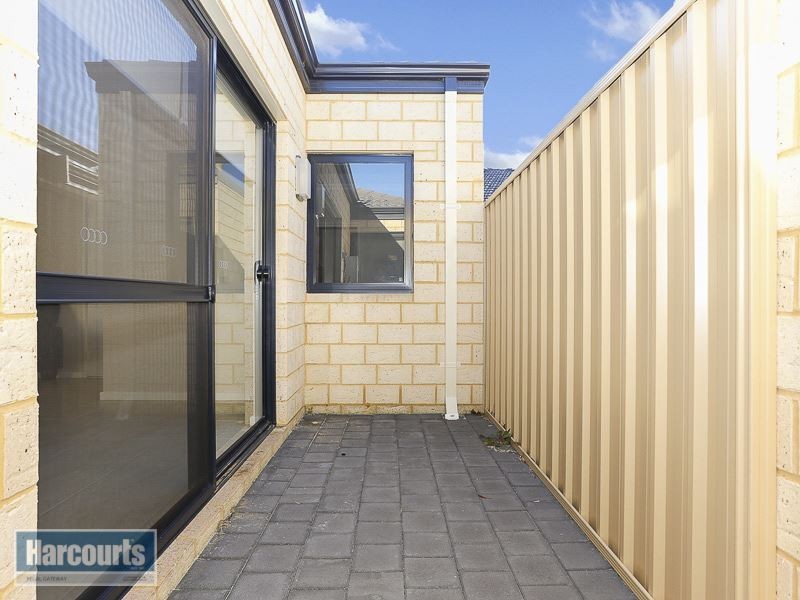 1a Dionysus Terrace, Atwell WA 6164