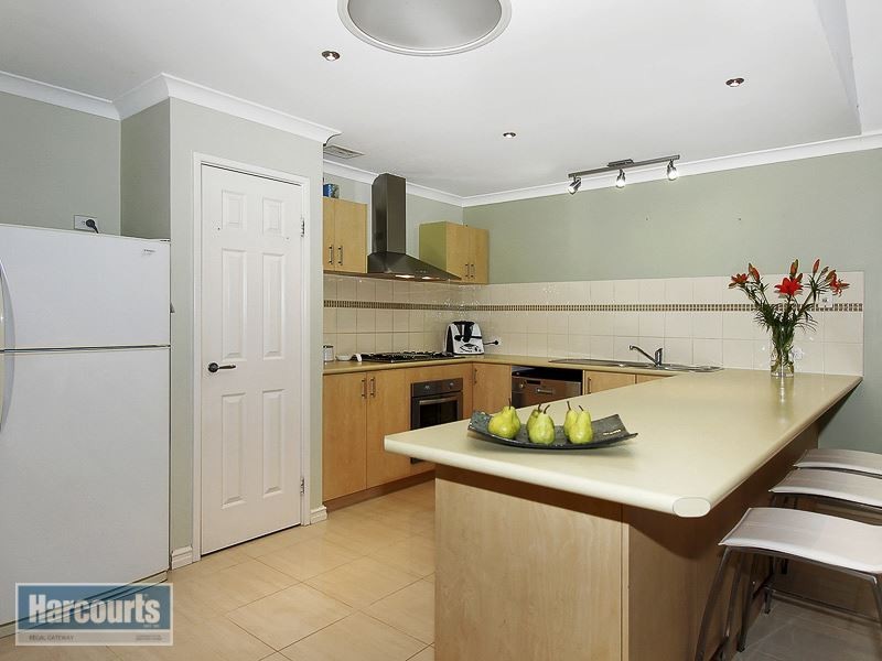 16 Concord Terrace, Atwell WA 6164