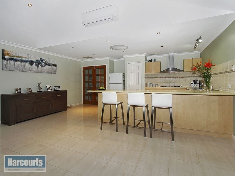 16 Concord Terrace, Atwell WA 6164