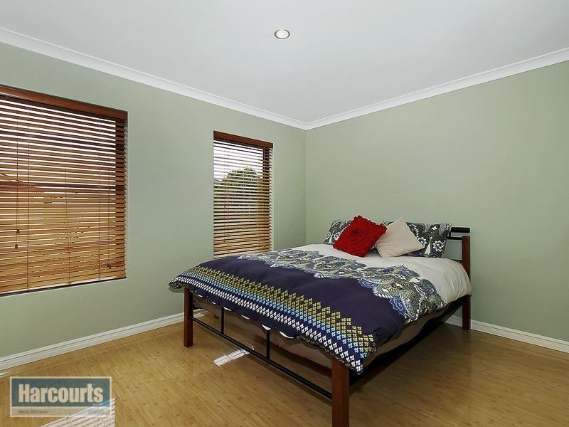 16 Concord Terrace, Atwell WA 6164