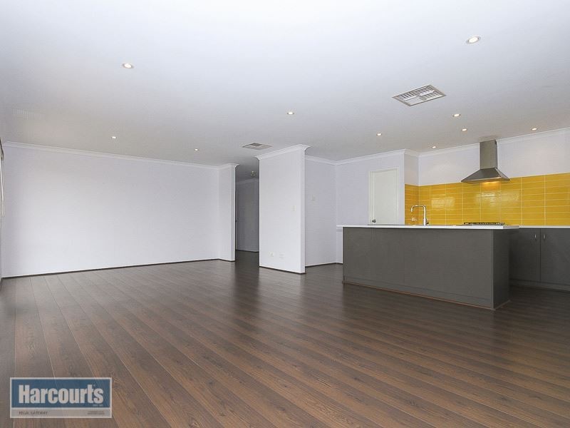 9 St Joseph Fairway, Success WA 6164