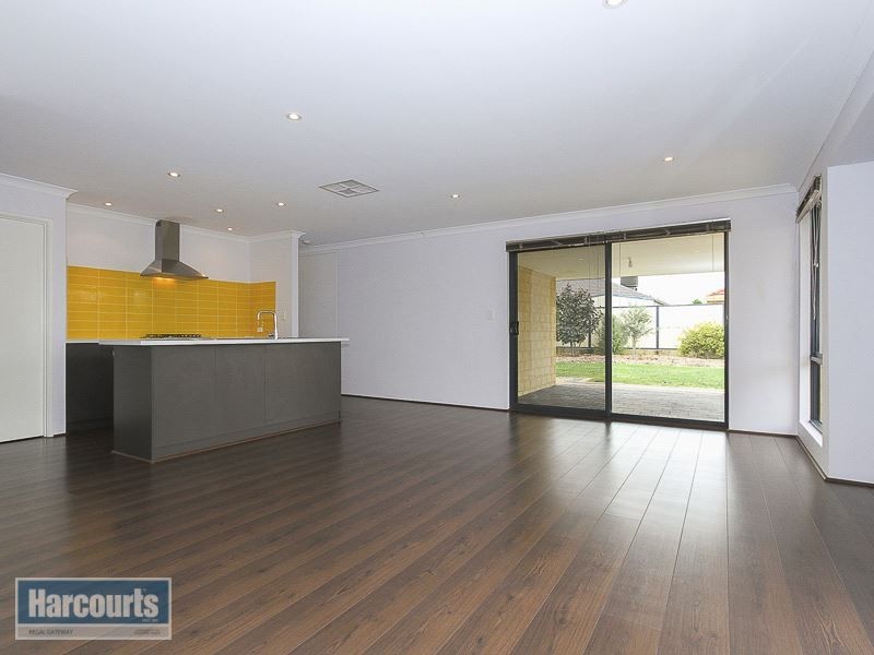 9 St Joseph Fairway, Success WA 6164