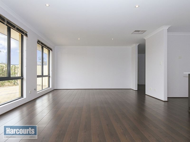 9 St Joseph Fairway, Success WA 6164