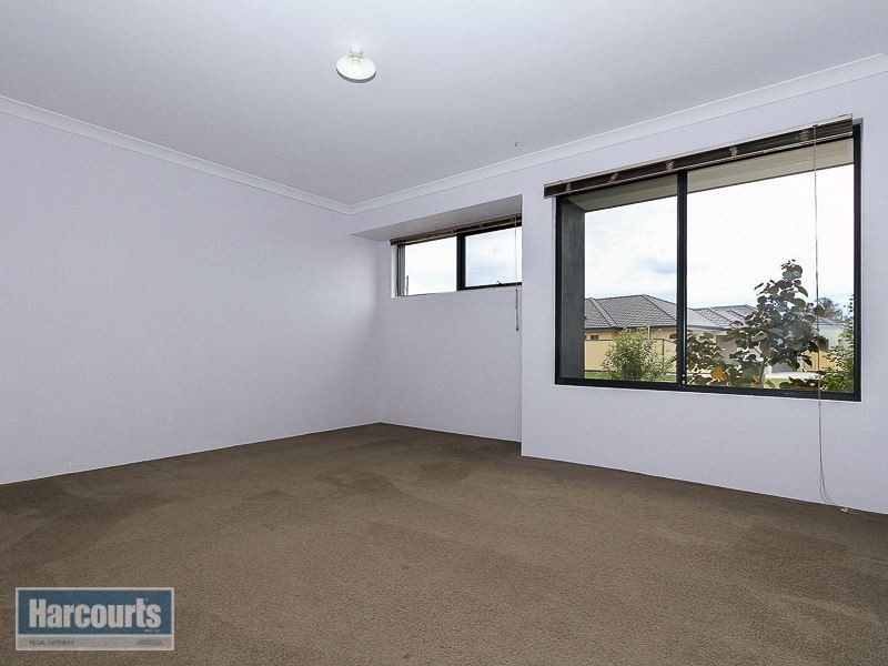 9 St Joseph Fairway, Success WA 6164
