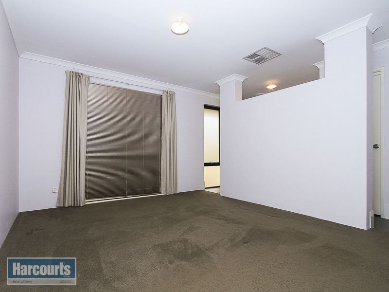 9 St Joseph Fairway, Success WA 6164