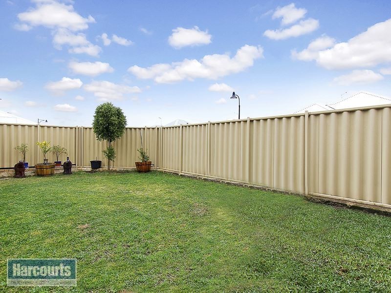 21 Aromatic Crescent, Atwell WA 6164