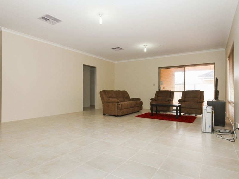 32 Longwood Bend, Aubin Grove WA 6164