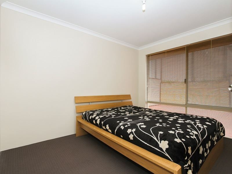 32 Longwood Bend, Aubin Grove WA 6164