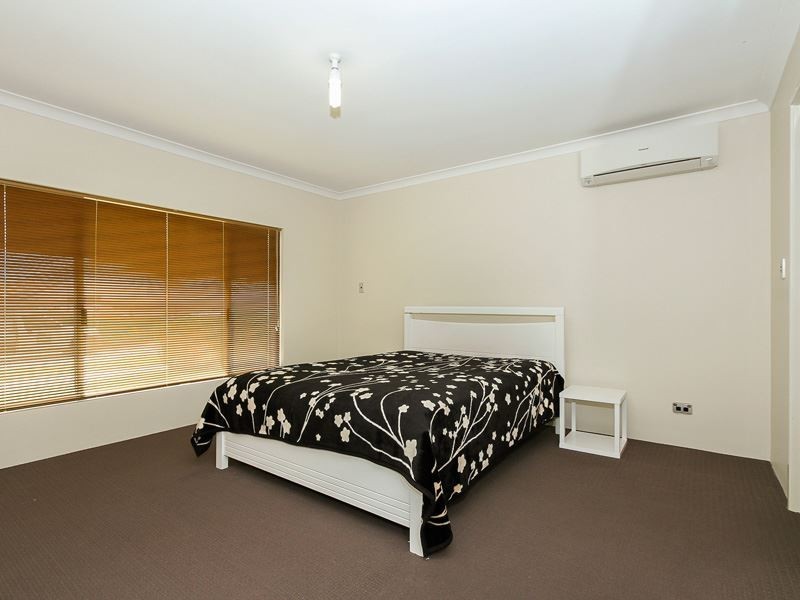 32 Longwood Bend, Aubin Grove WA 6164