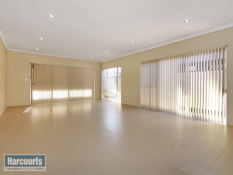 13 Cooli Street, Hammond Park WA 6164