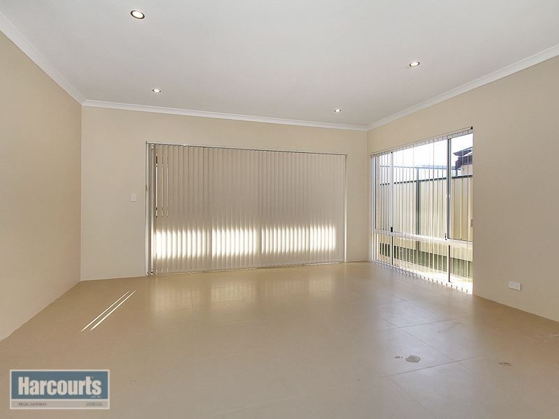 13 Cooli Street, Hammond Park WA 6164