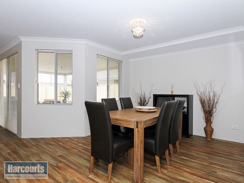 52 Gaebler Road, Hammond Park WA 6164