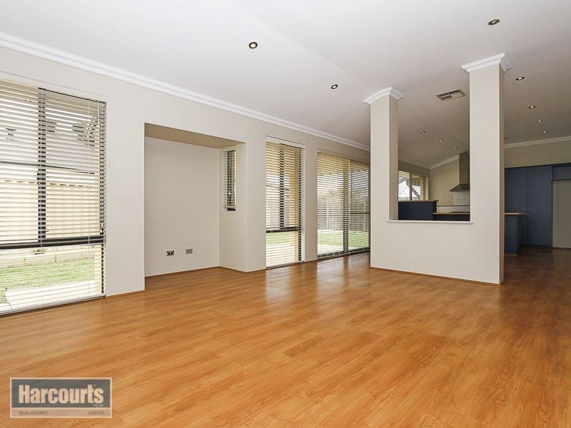 47 Windchime Terrace, Atwell WA 6164