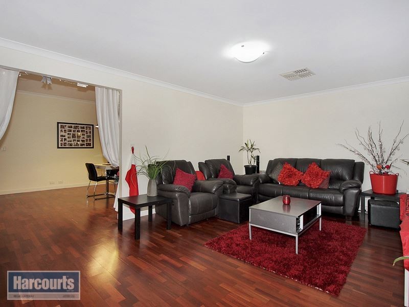 3 Penn Lane, Hammond Park WA 6164