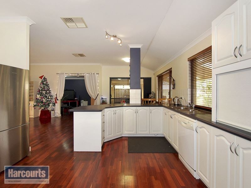 3 Penn Lane, Hammond Park WA 6164