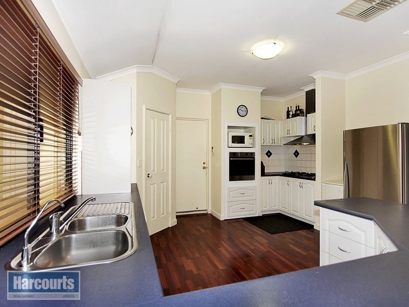 3 Penn Lane, Hammond Park WA 6164