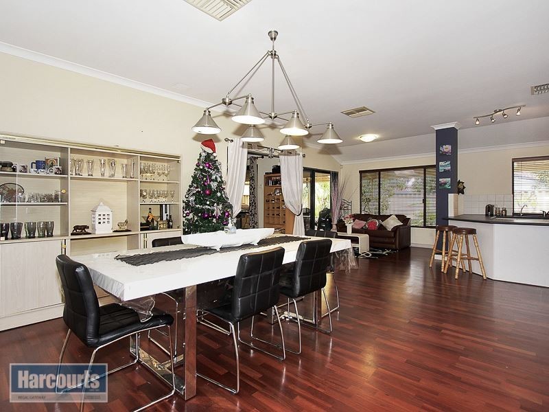 3 Penn Lane, Hammond Park WA 6164