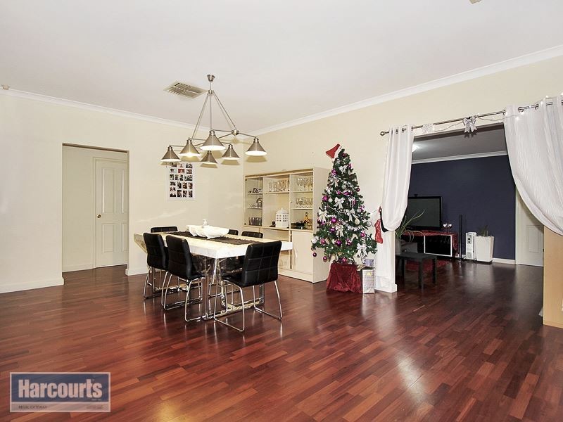 3 Penn Lane, Hammond Park WA 6164